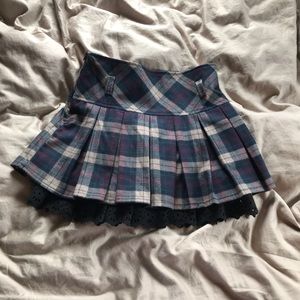 Super Cute Plaid Ruffled Skirt (P-A1)